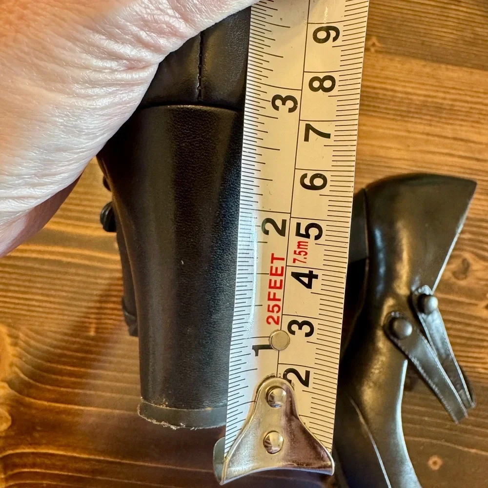 Clarks Artisan Women’s Lea Black Leather Double Strap Mary Jane Heels Size 7.5 W